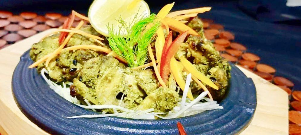Pesto chicken tikka with Singapore seasoning